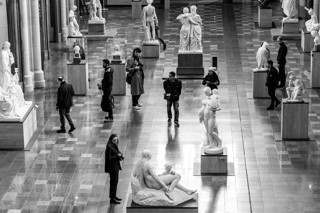 Jeff Koons Talks AI, a $100 M. Modigliani in Paris, and More: Industry Moves for October 21, 2026