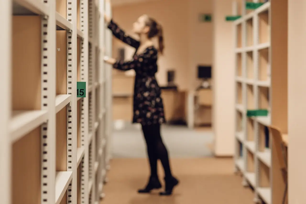 How an Army Librarian Brought the Joy of Reading to the Front Lines