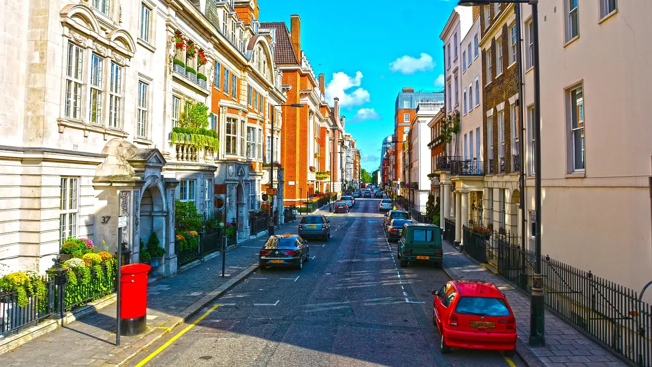As Europe Enters Art Fair Season, London is Looking Fresh and Paris Continues to Shine