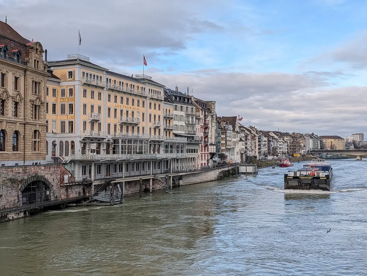 Art Basel Paris Opens Avant Première with ‘Good Energy,’ a Smattering of Sales, and One $100 M. Work