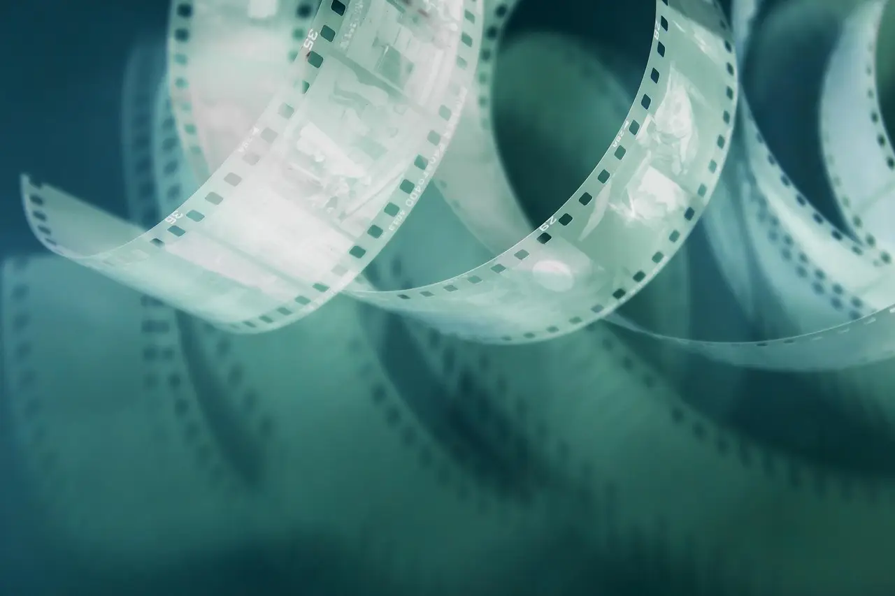 Paramount Deal and U.S. Film Incentive Reflect Hollywood’s Deepening Ties to Government